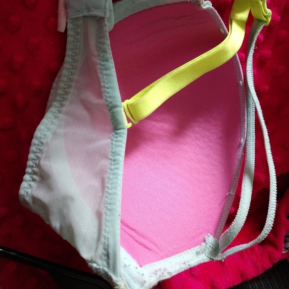 Pink VS bra - Picture 4 of 5